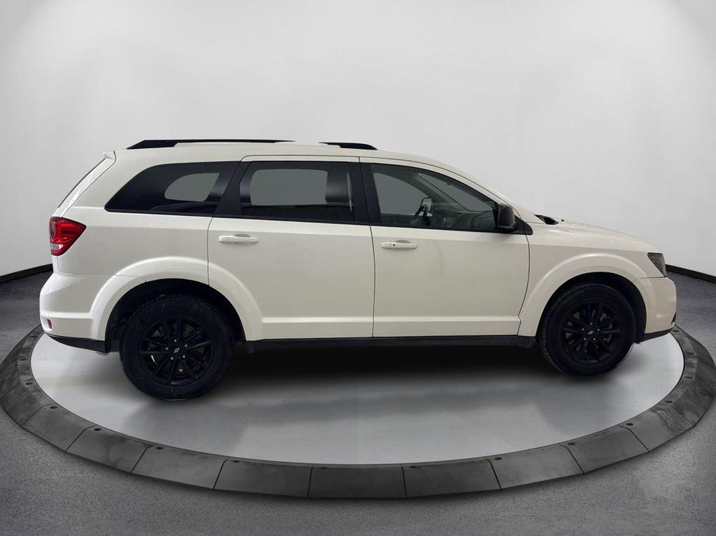 Used 2019 Dodge Journey SE w/ Connectivity Group FWD image 4