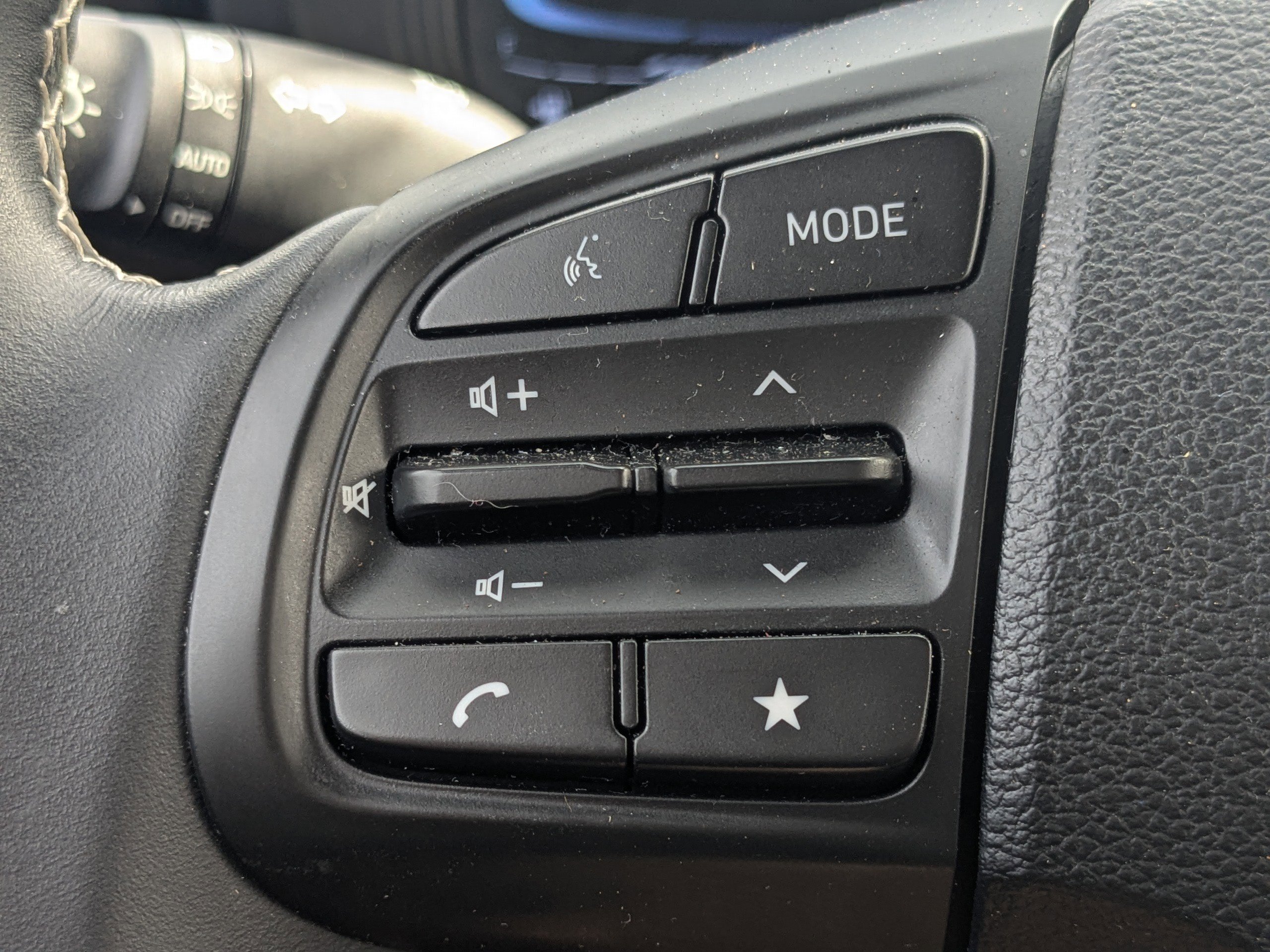 Certified 2024 Hyundai Venue Limited image 23