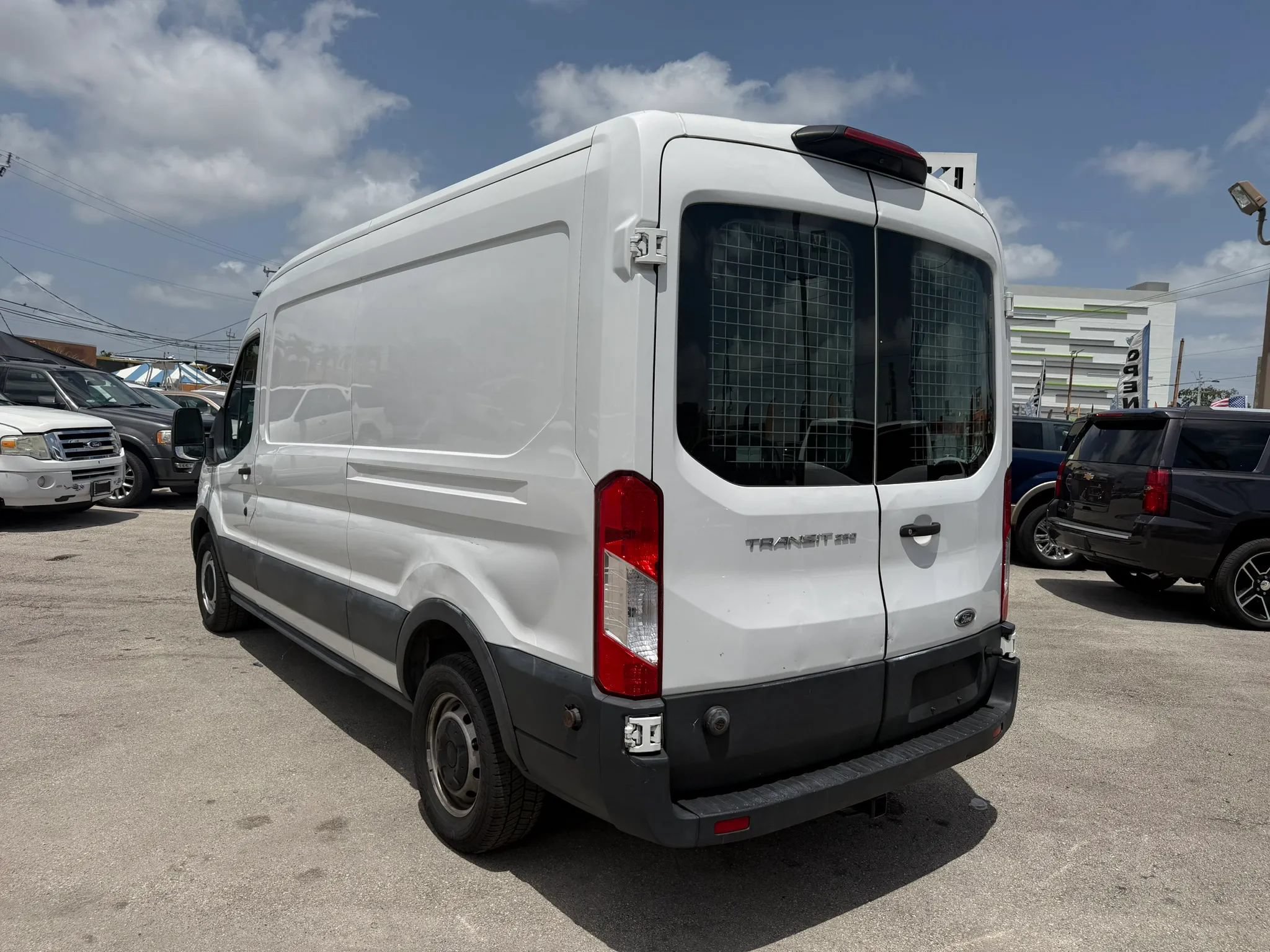 Used 2020 Ford Transit 250 Medium Roof w/ Interior Upgrade Package RWD image 7