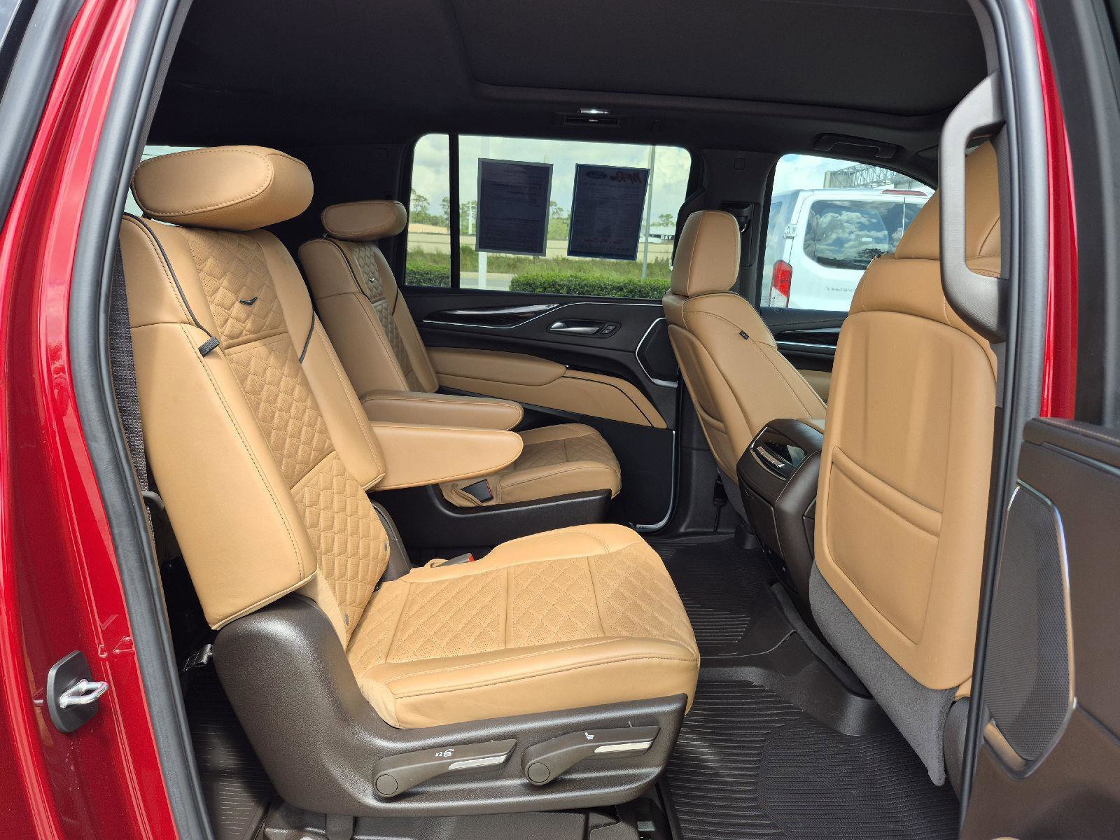 Used 2024 Cadillac Escalade ESV Sport w/ Touring Package image 15