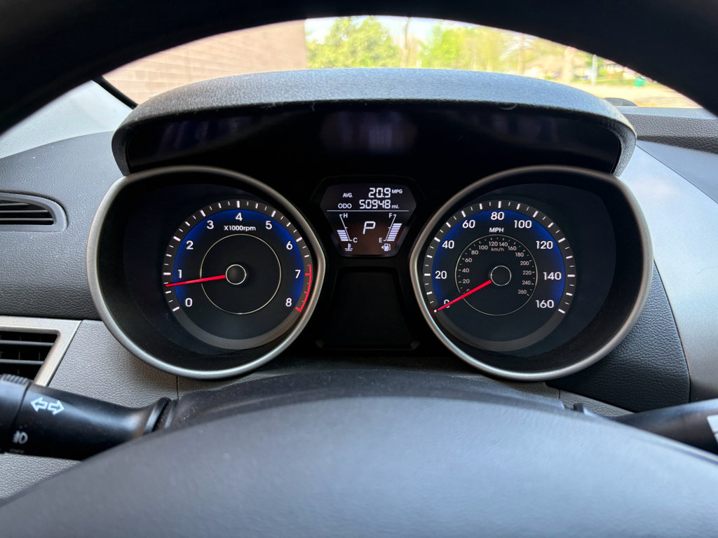 Used 2013 Hyundai Elantra GLS w/ Preferred Pkg image 11