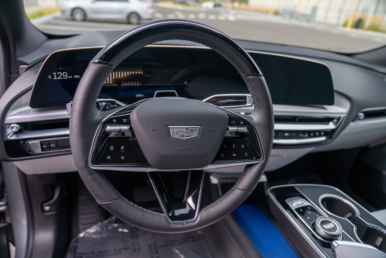 Used 2026 Cadillac Lyriq Signature Sport AWD/4WD image 14