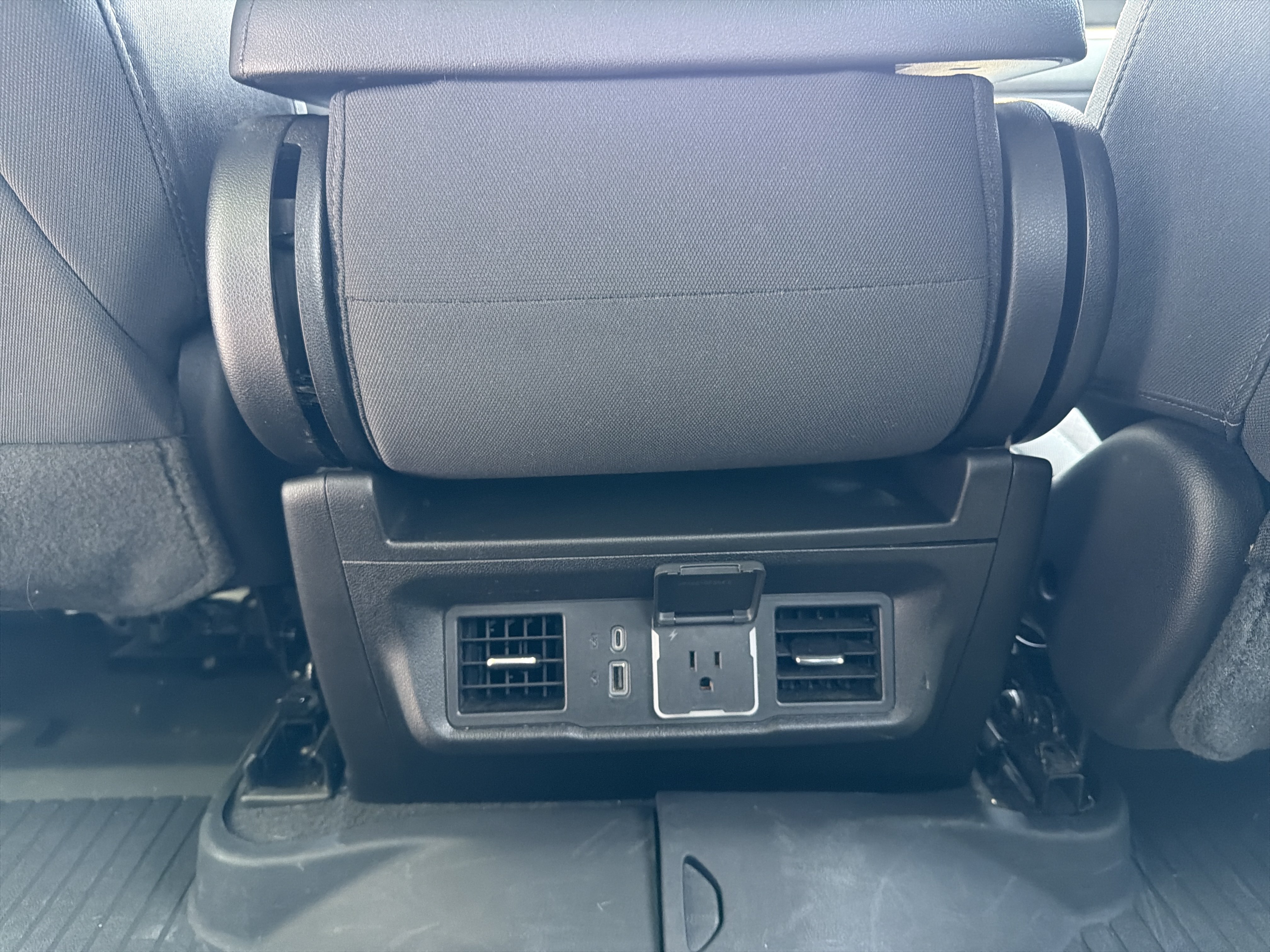 Used 2024 Chevrolet Silverado 1500 RST w/ Z71 Off-Road Package AWD/4WD image 28