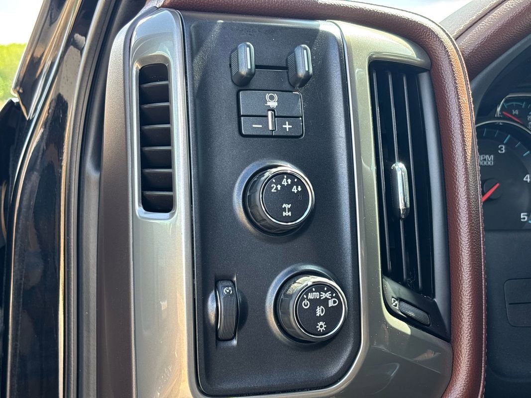 Used 2015 Chevrolet Silverado 2500 High Country w/ Duramax Plus Package image 23