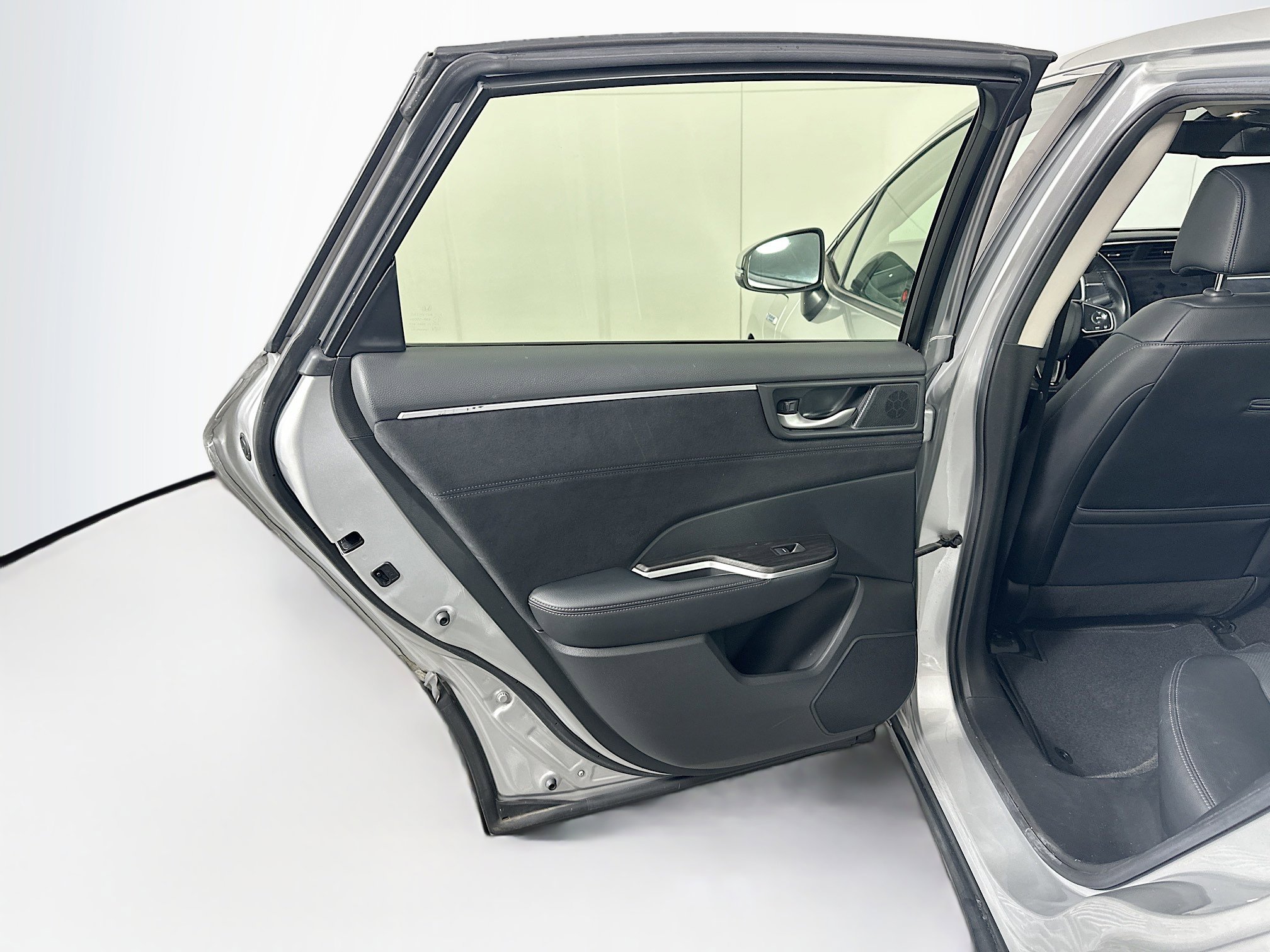 Used 2018 Honda Clarity Touring image 25