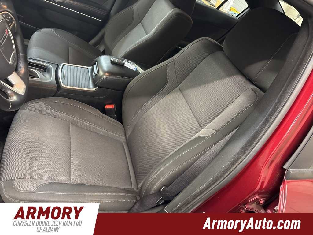 Used 2017 Dodge Charger SXT image 12