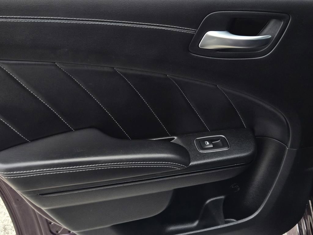 Used 2022 Dodge Charger Scat Pack w/ Daytona Edition Group image 11