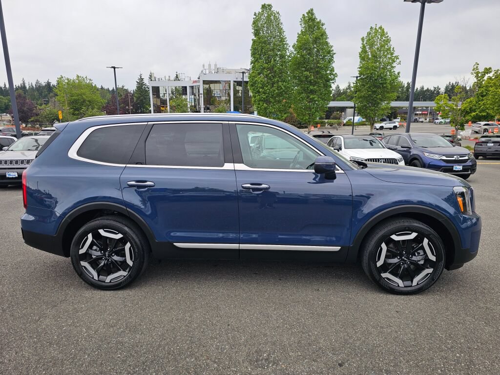 Certified 2024 Kia Telluride S FWD image 4