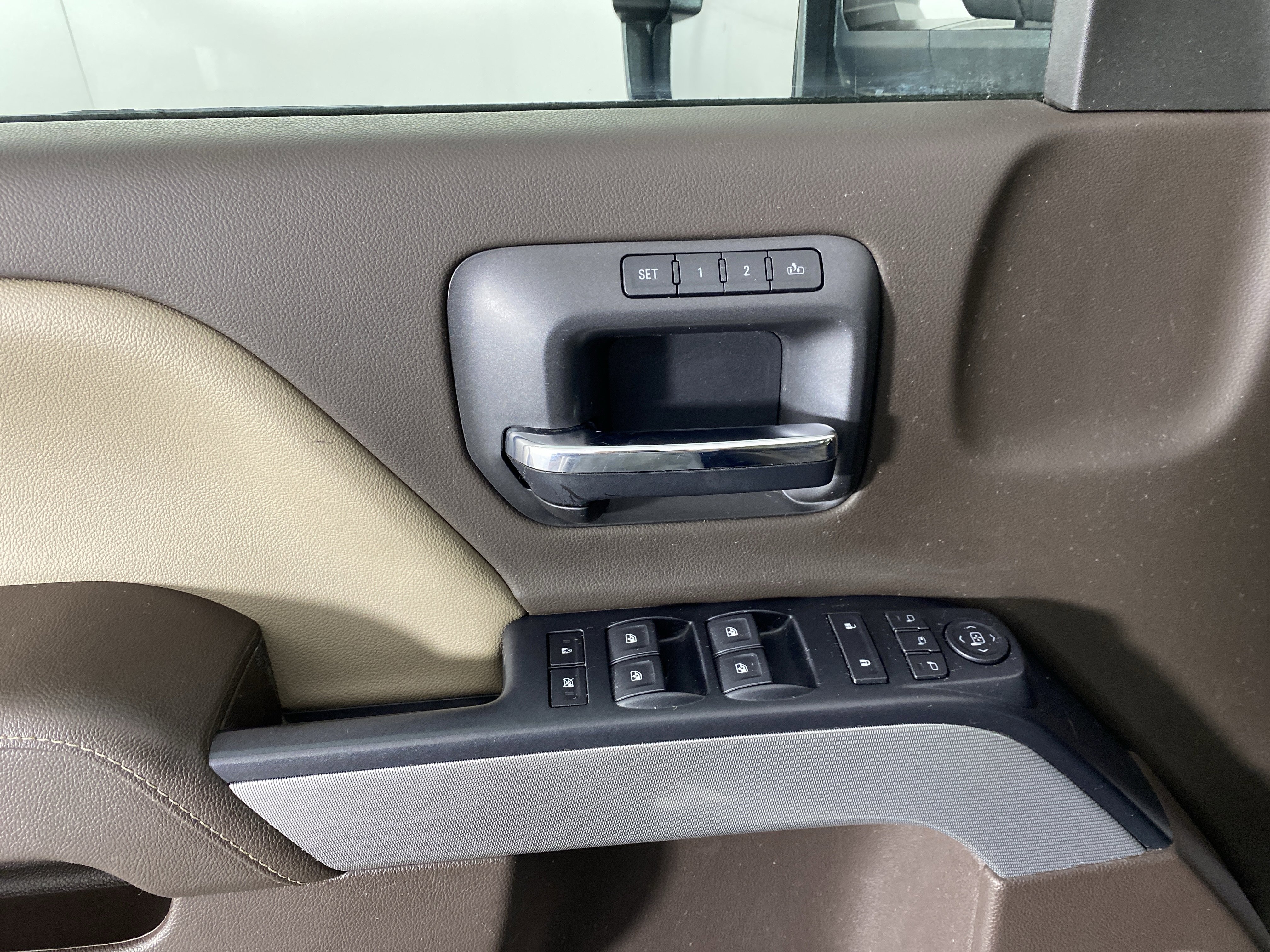 Used 2019 Chevrolet Silverado 3500 LTZ image 16