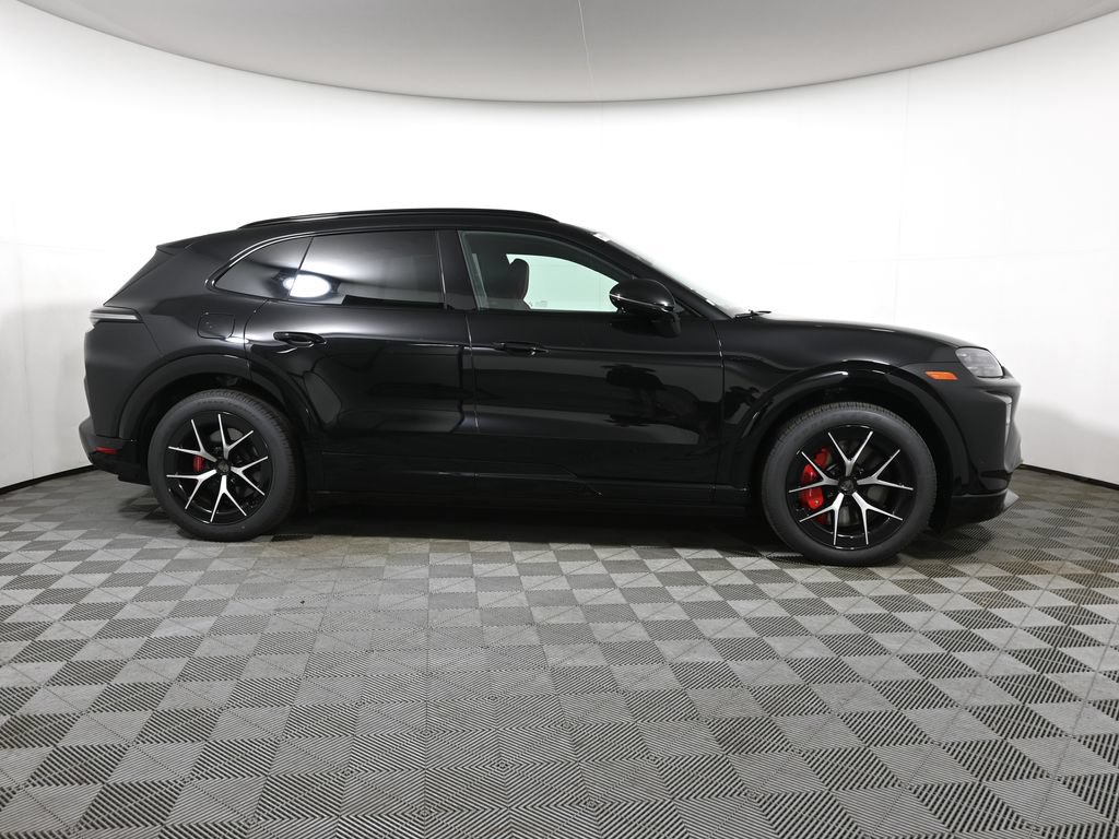 New 2026 Porsche Cayenne Turbo AWD/4WD image 8