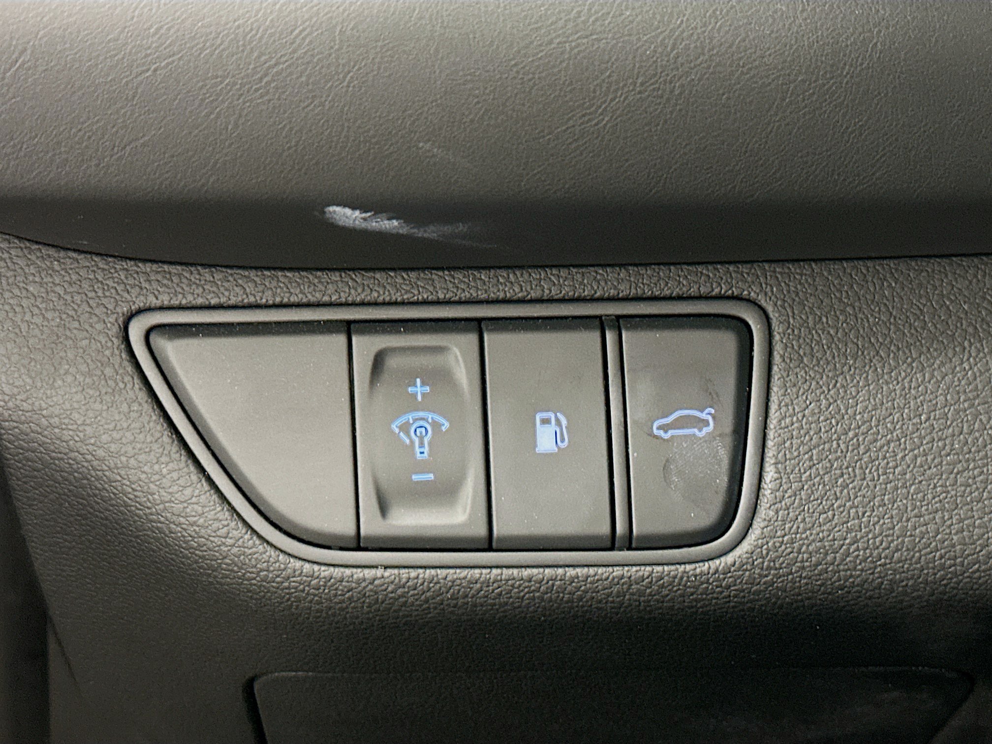 Used 2025 Genesis G70 2.5T AWD/4WD image 17