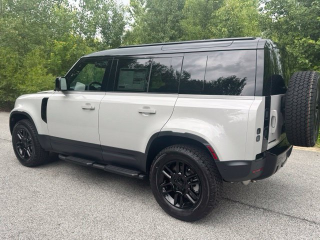 New 2026 Land Rover Defender 110 S AWD/4WD image 7