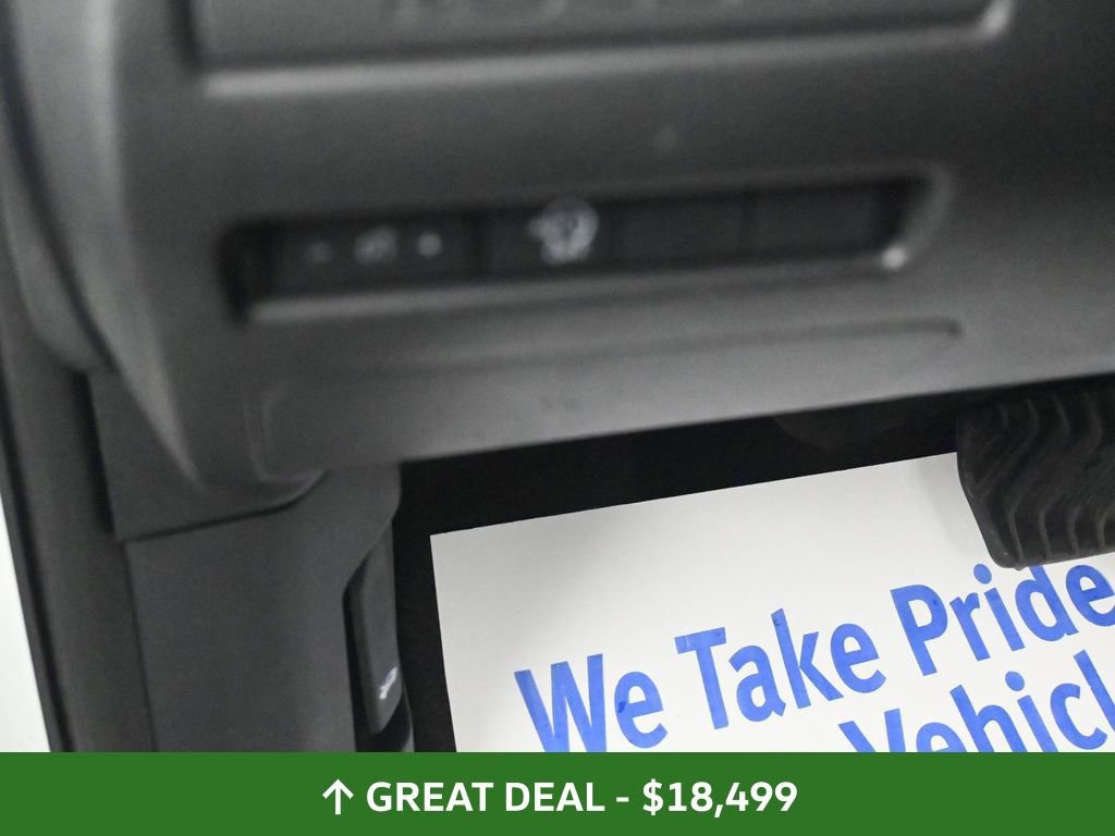 Used 2024 Nissan Rogue S image 27