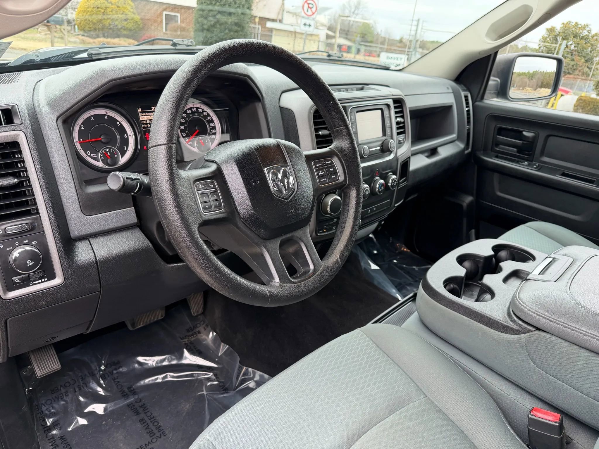 Used 2017 RAM 1500 Express image 15