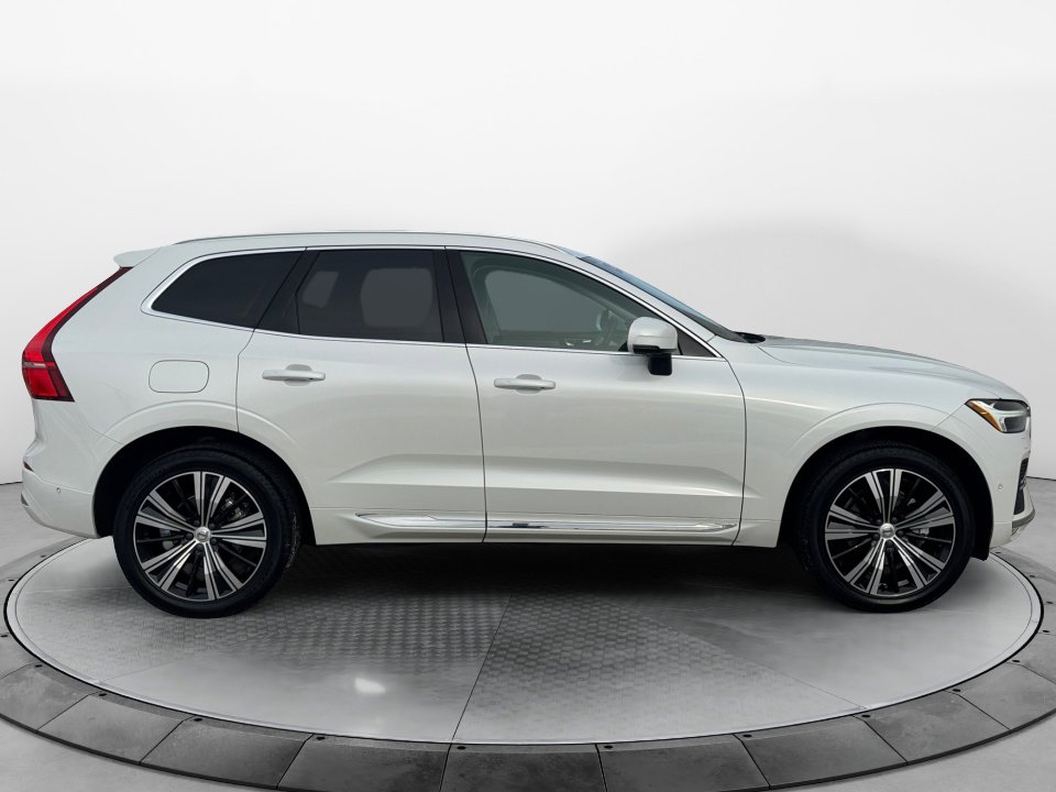 Used 2023 Volvo XC60 B5 Plus w/ Protection Package Premier image 8