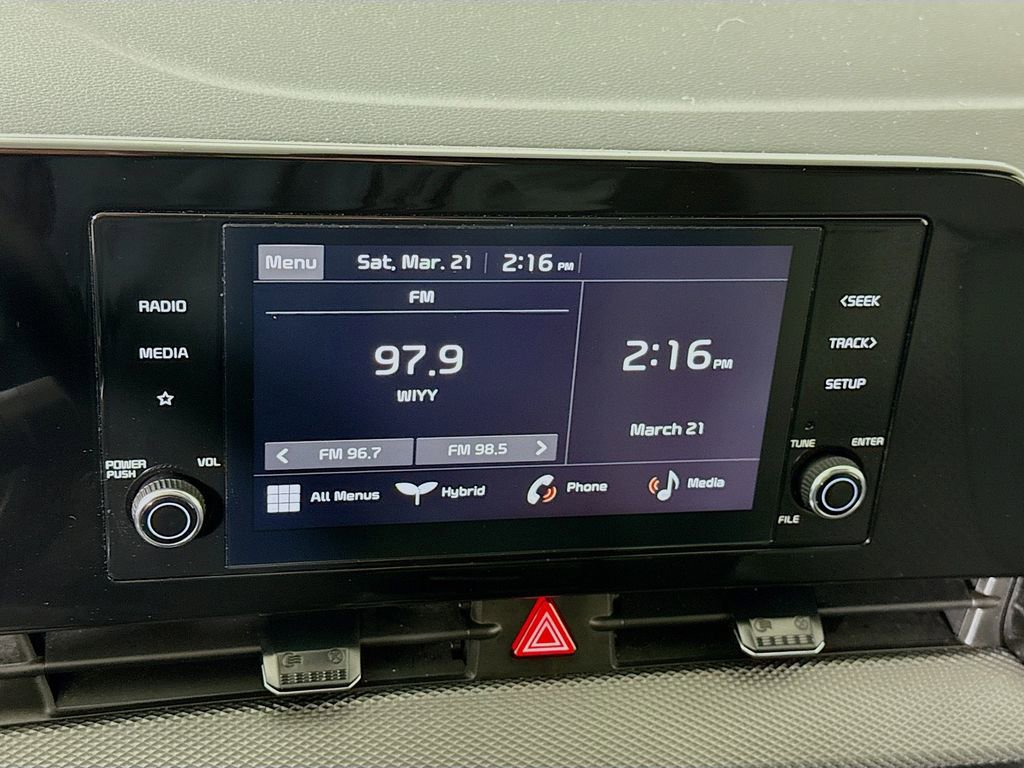 Used 2024 Kia Sportage LX image 6