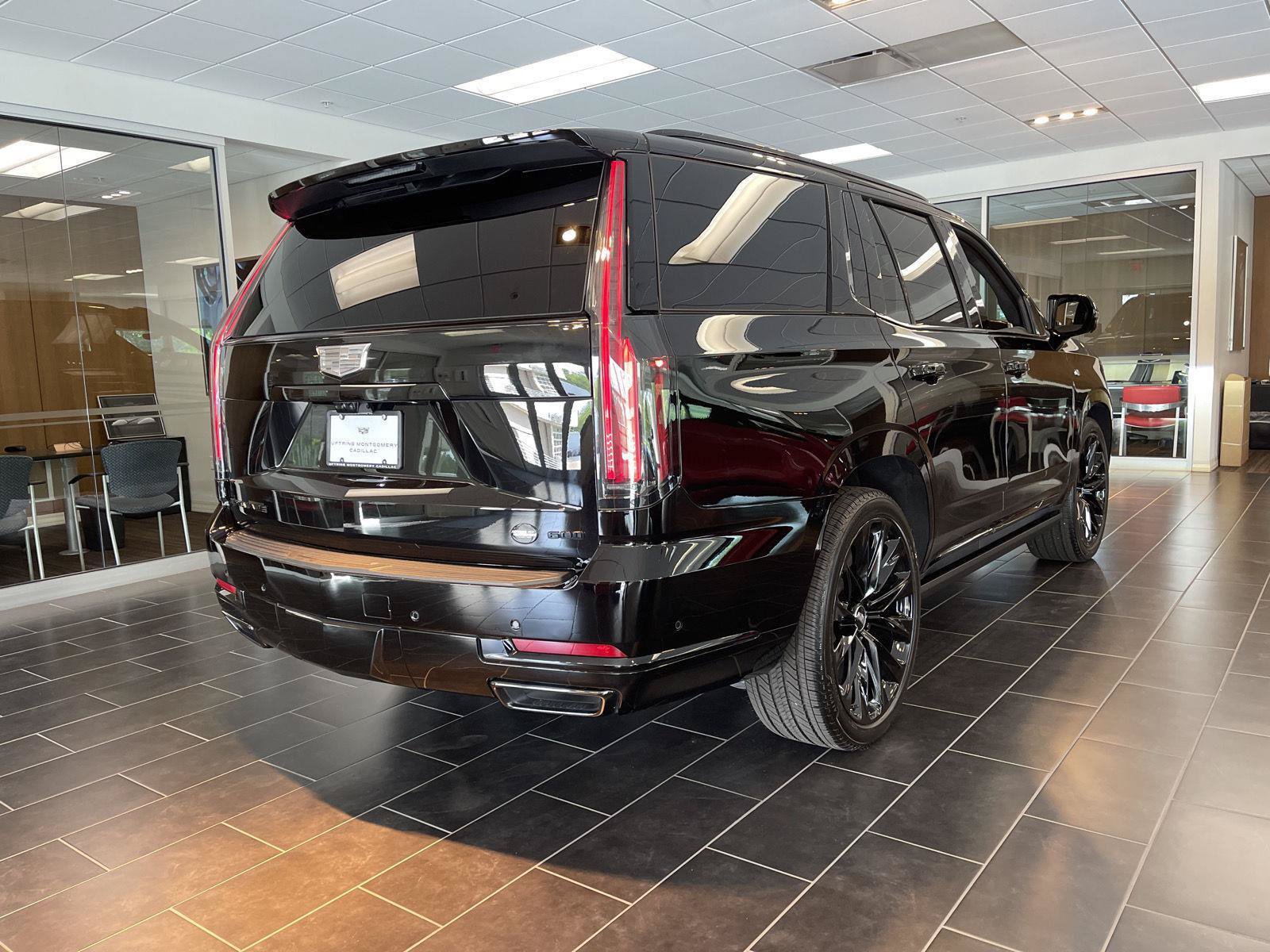 Certified 2026 Cadillac Escalade Platinum Sport w/ LPO, ONYX Package AWD/4WD image 5