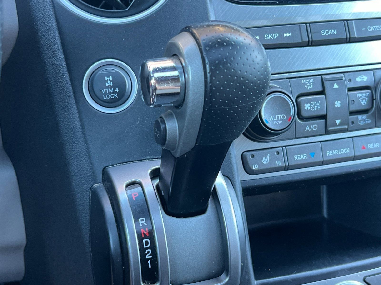 Used 2015 Honda Pilot EX-L image 22