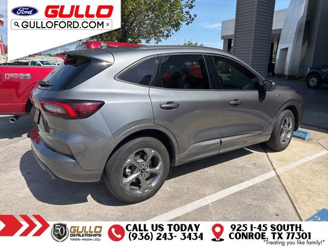 Used 2023 Ford Escape ST-Line Select AWD/4WD image 3