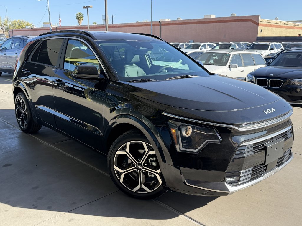 Used 2024 Kia Niro EX Touring image 6
