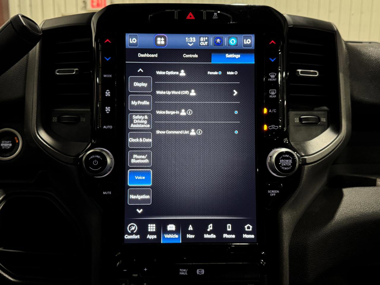 Used 2023 RAM 5500 Tradesman w/ Chrome Appearance Group AWD/4WD image 14