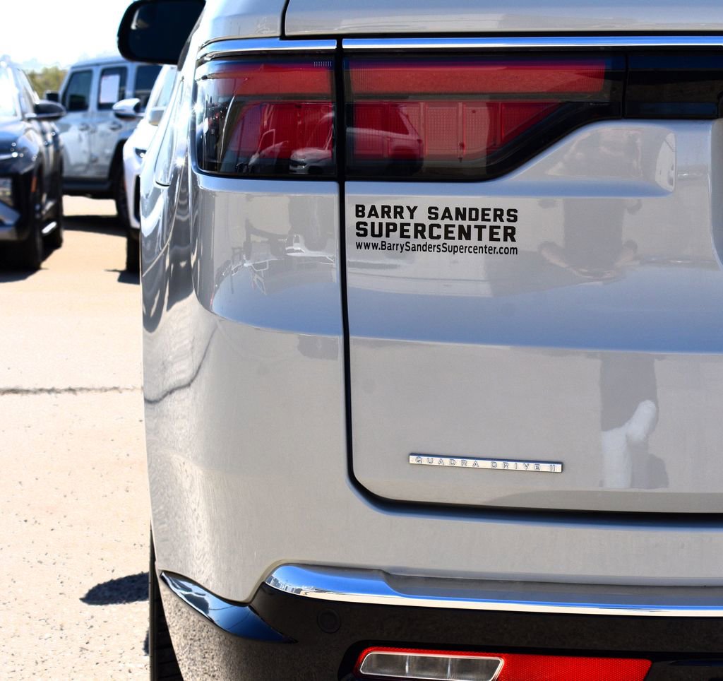 Used 2022 Jeep Wagoneer Series III w/ Premium Group I image 12