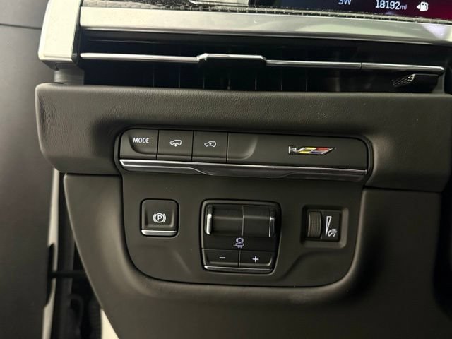 Used 2025 Cadillac Escalade V AWD/4WD image 28