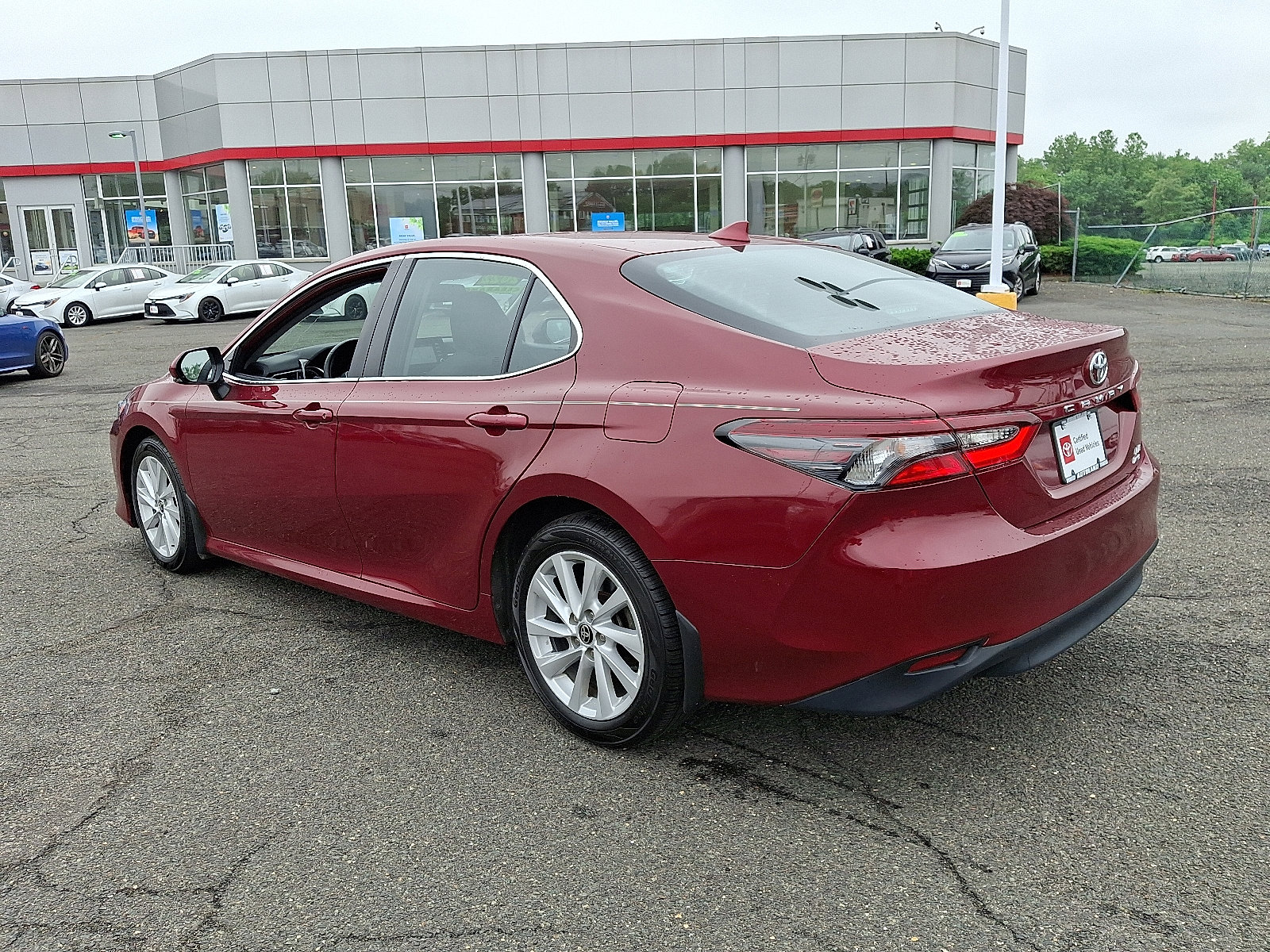 Certified 2022 Toyota Camry LE image 4