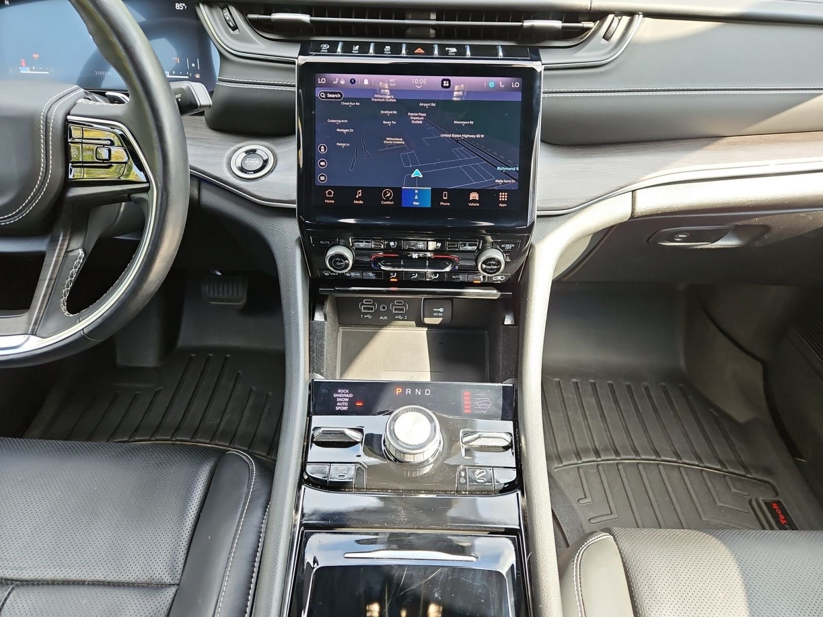 Used 2021 Jeep Grand Cherokee L Overland w/ Luxury Tech Group IV AWD/4WD image 11