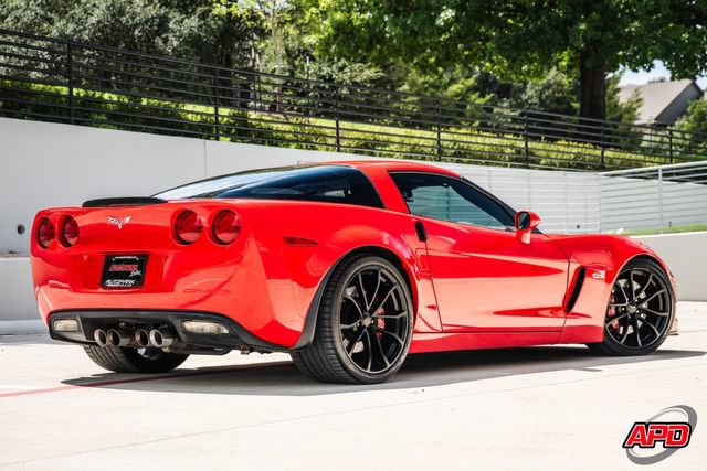 Used 2013 Chevrolet Corvette Z06 w/ 3LZ Preferred Equipment Group RWD image 4