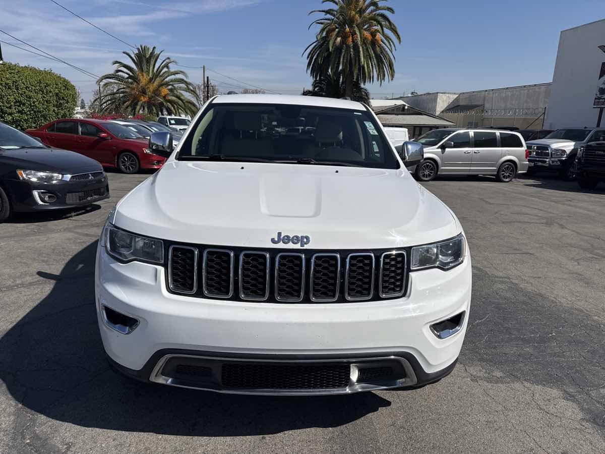 Used 2017 Jeep Grand Cherokee Limited RWD image 2
