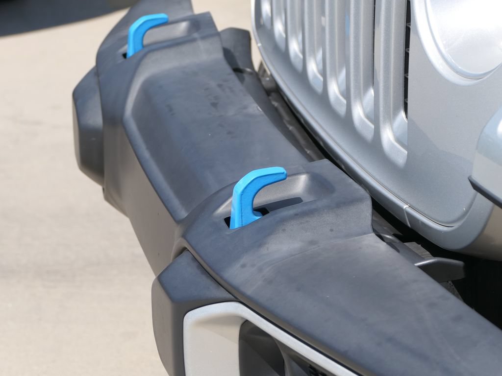 Used 2023 Jeep Wrangler Unlimited Sahara AWD/4WD image 8