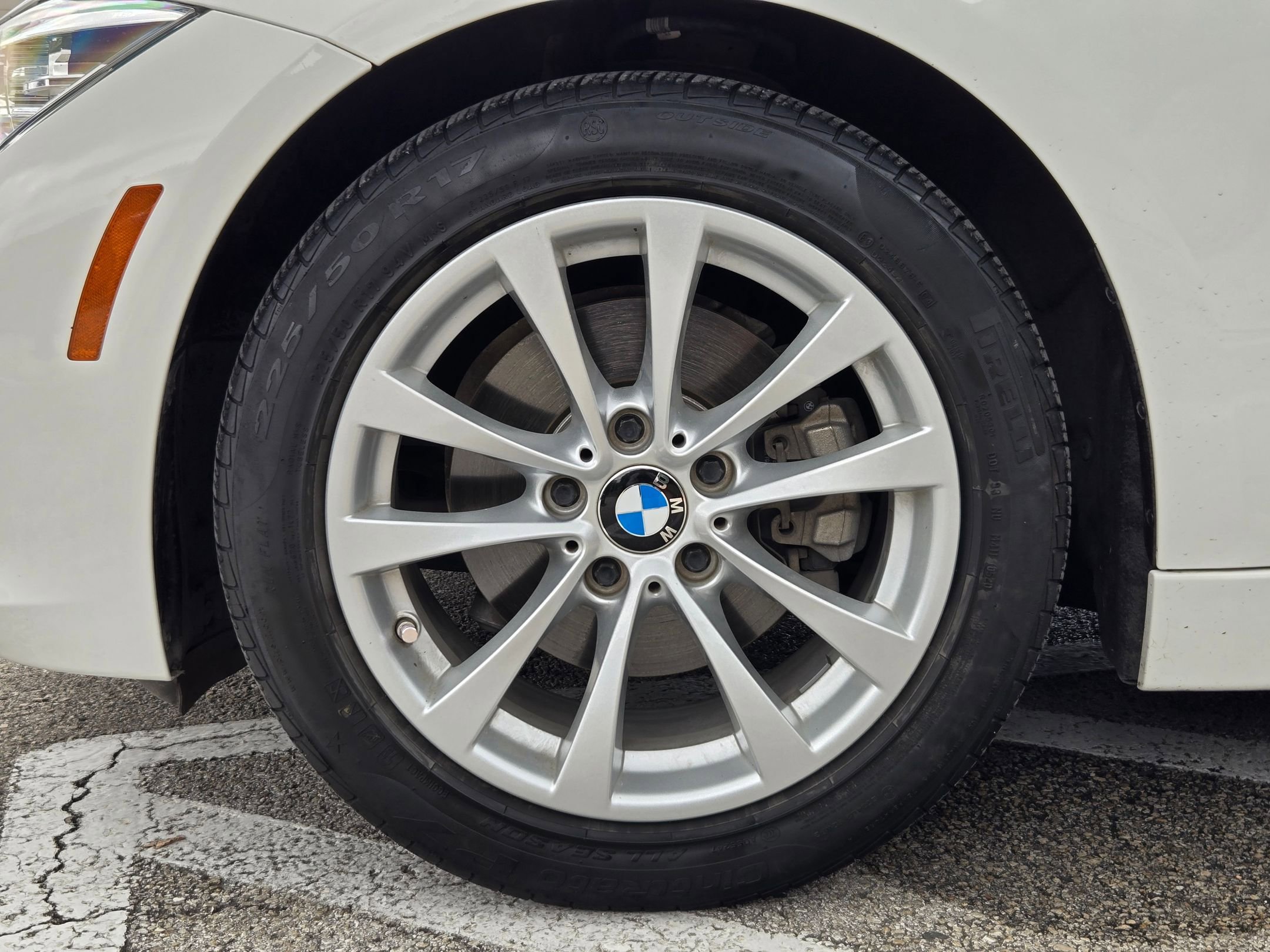 Used 2016 BMW 320i Sedan RWD image 31