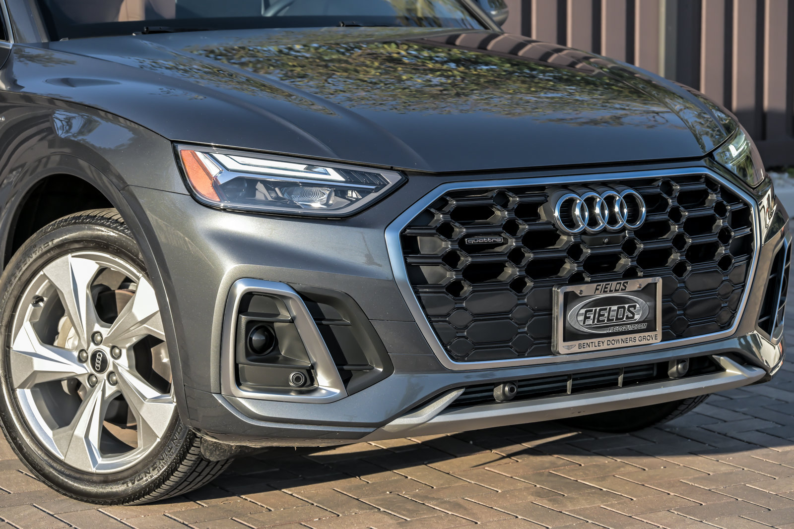 Used 2022 Audi Q5 2.0T Premium Plus w/ Premium Plus Package AWD/4WD image 2