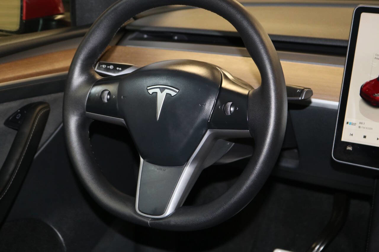 Used 2023 Tesla Model Y Performance image 19