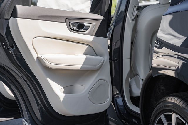 New 2026 Volvo XC60 B5 Ultra w/ Protection Package Premier image 36