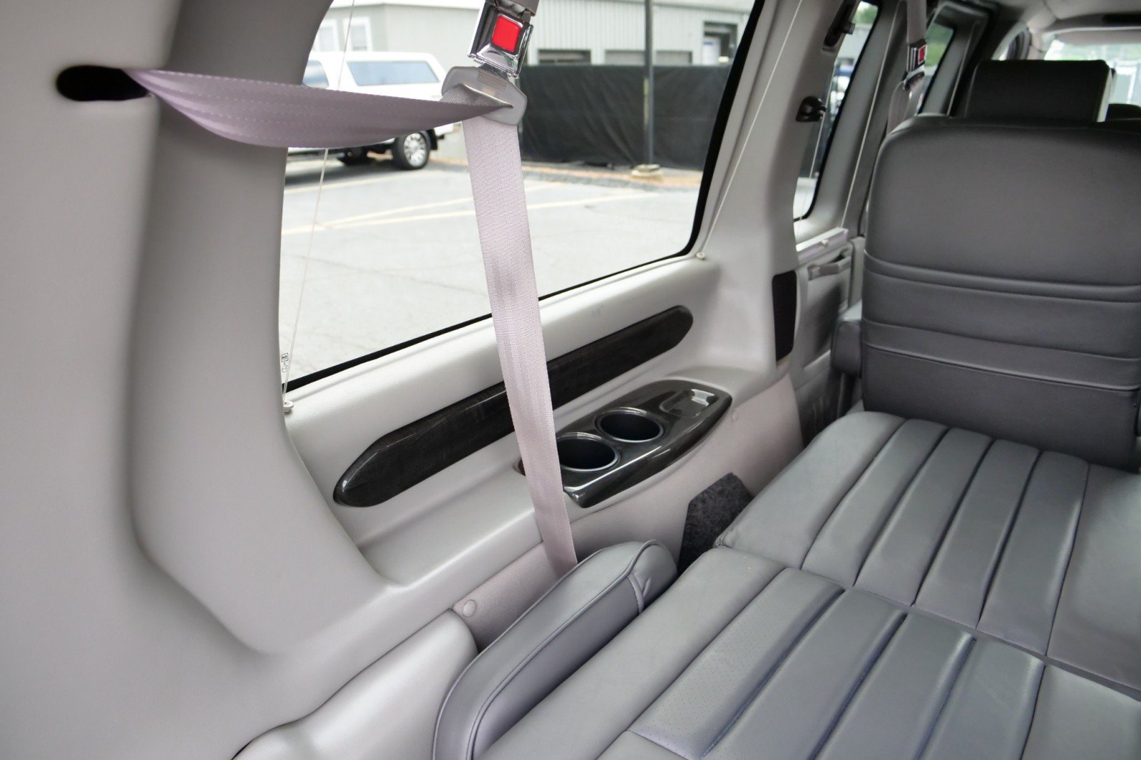 Used 2014 Chevrolet Express 1500 RWD image 35