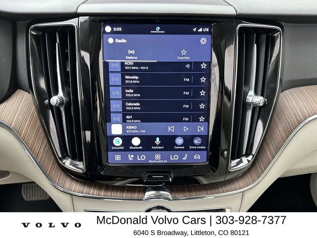 Certified 2022 Volvo XC60 B5 Momentum AWD/4WD image 16