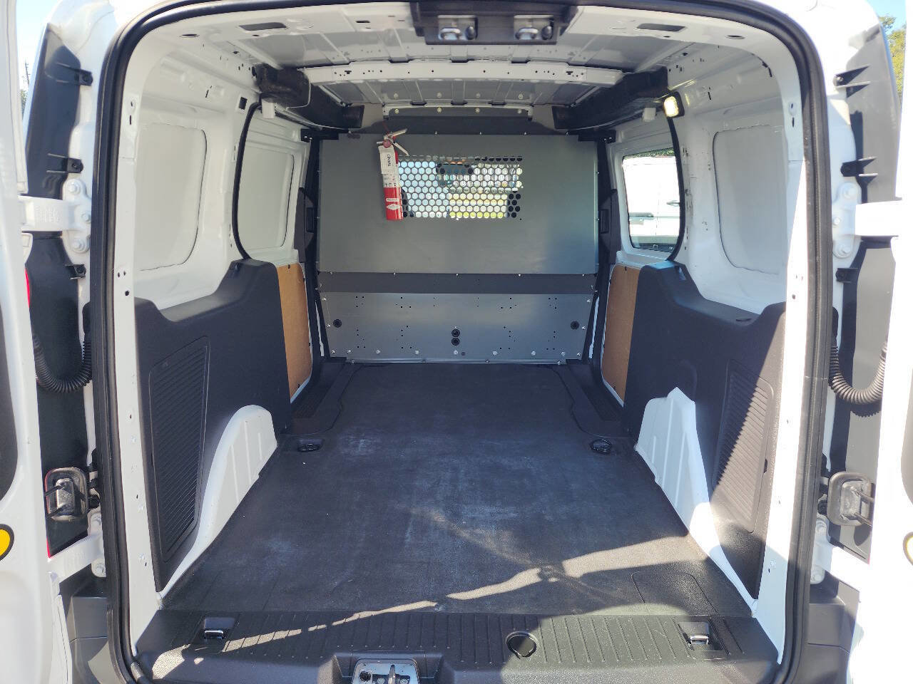 Used 2015 Ford Transit Connect XL image 29