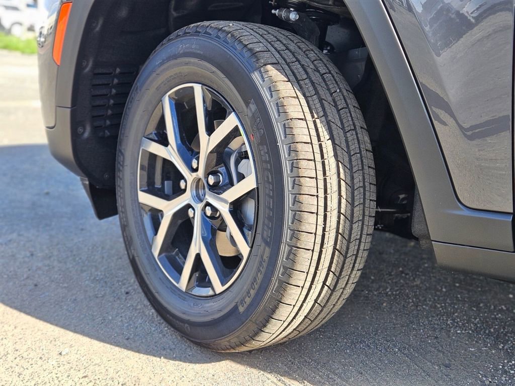 New 2025 Jeep Grand Cherokee Limited image 28