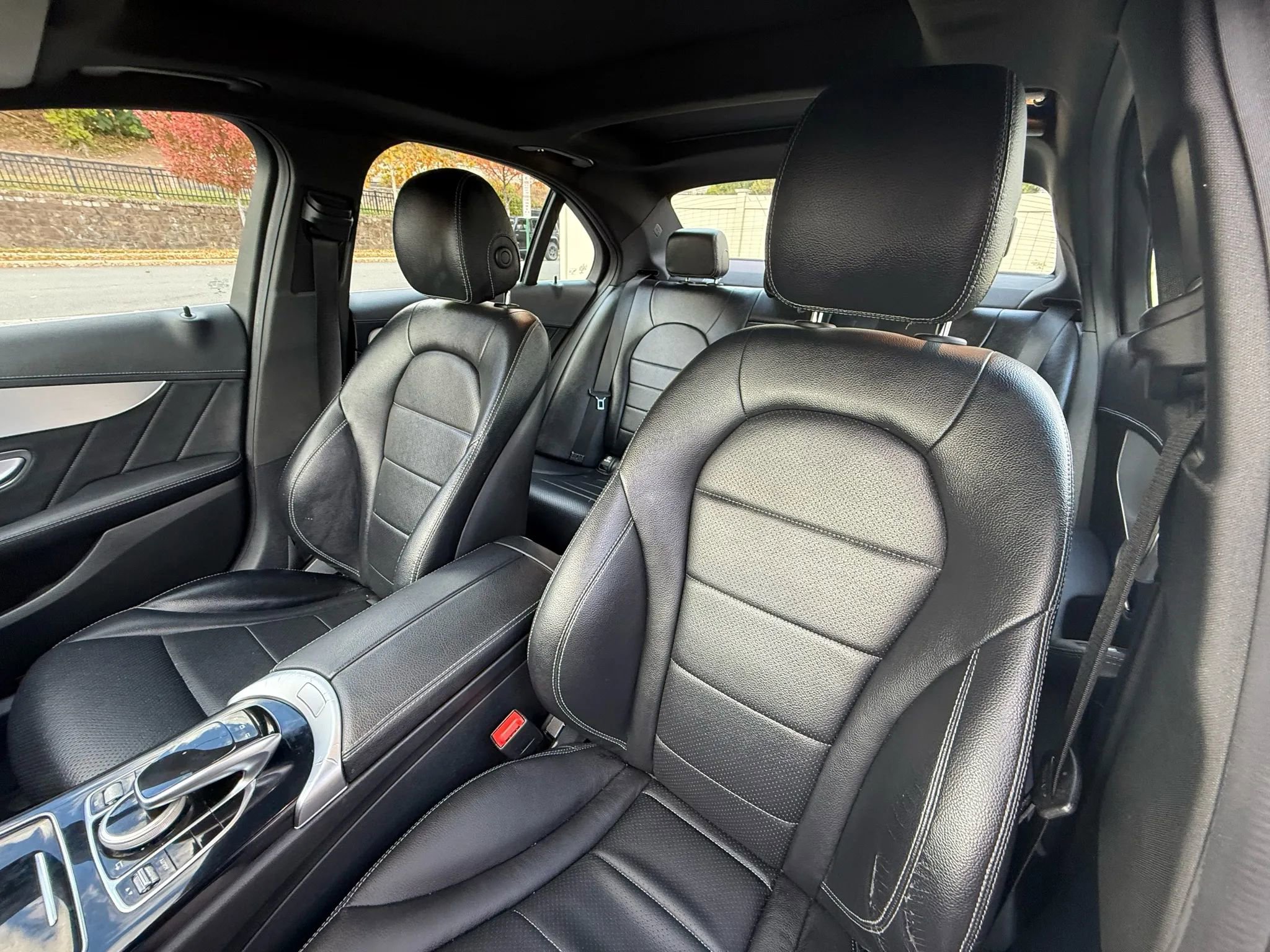 Used 2015 Mercedes-Benz C 300 4MATIC Sedan image 17