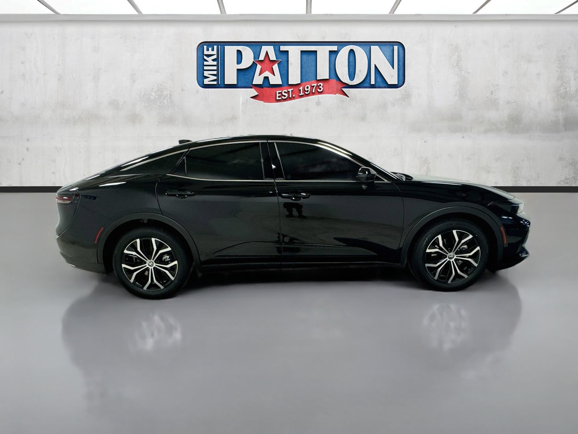 Used 2026 Toyota Crown AWD/4WD image 8