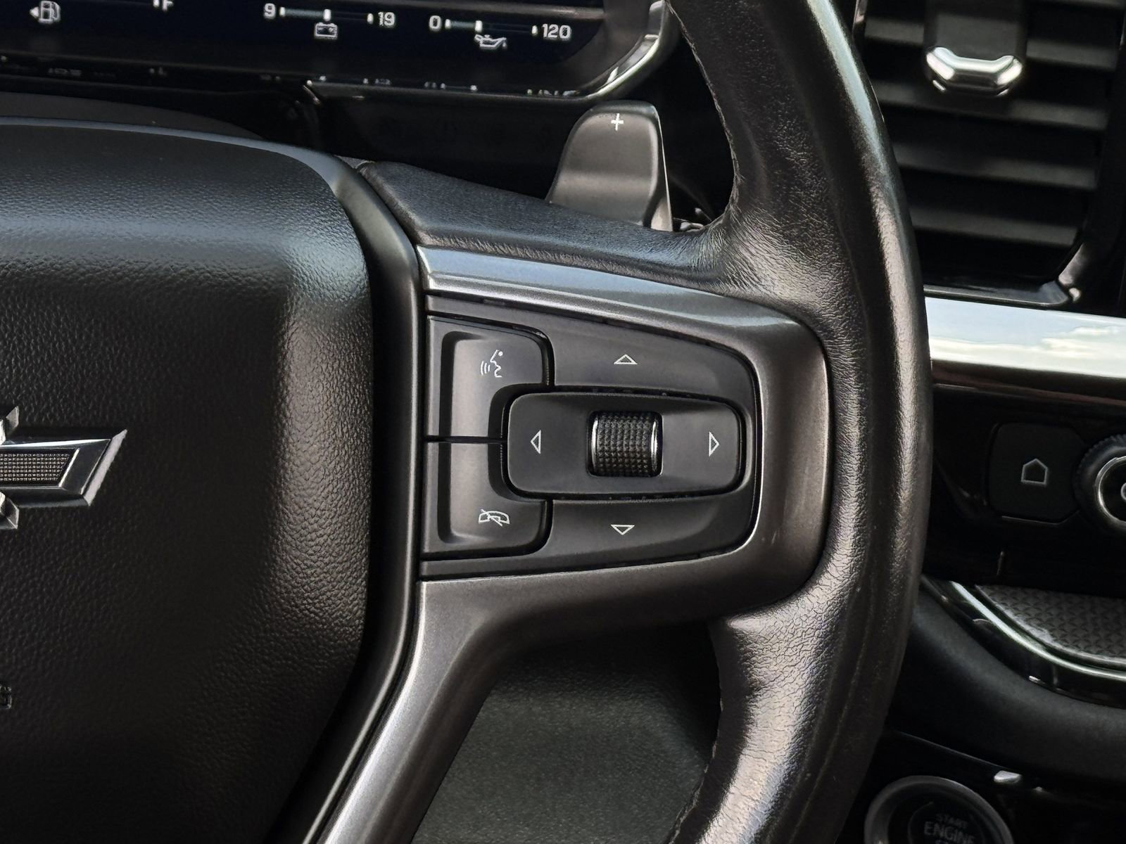 Used 2022 Chevrolet Silverado 1500 ZR2 w/ Technology Package image 19