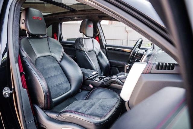Used 2014 Porsche Cayenne GTS AWD/4WD image 77