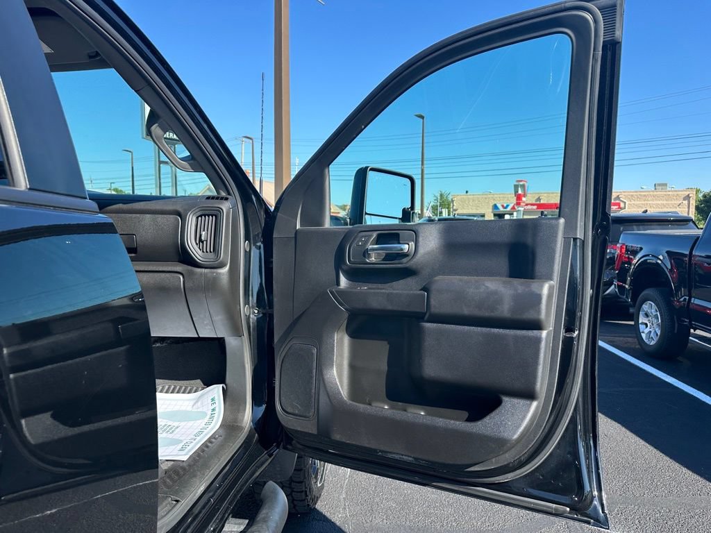 Used 2025 Chevrolet Silverado 2500 Custom w/ Custom Convenience Package AWD/4WD image 21