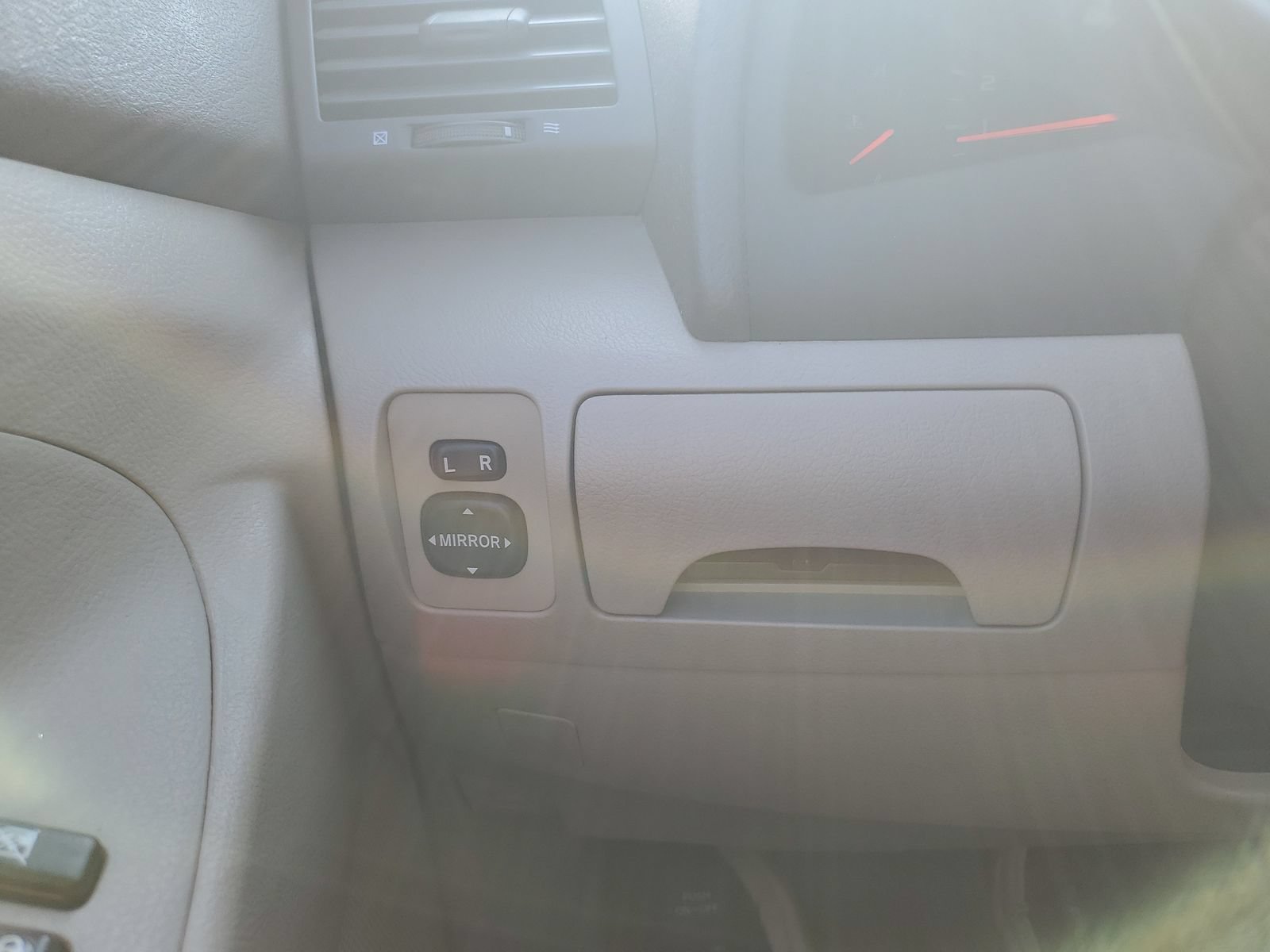 Used 2009 Toyota Camry LE FWD image 30