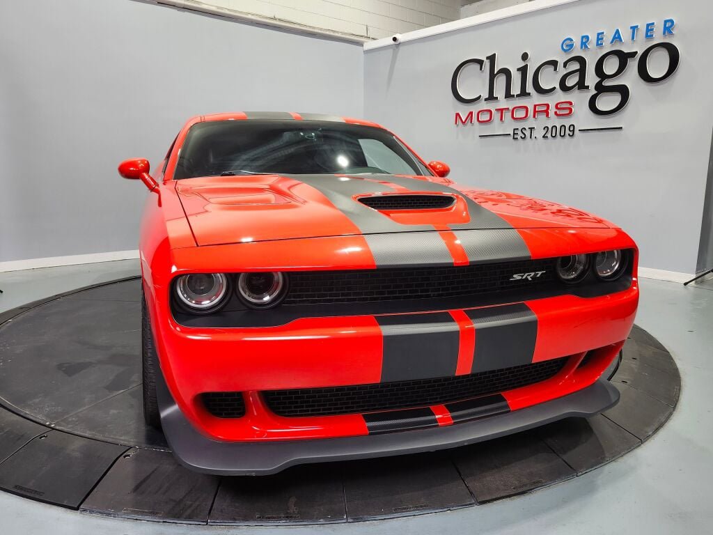 Used 2016 Dodge Challenger SRT Hellcat RWD image 5