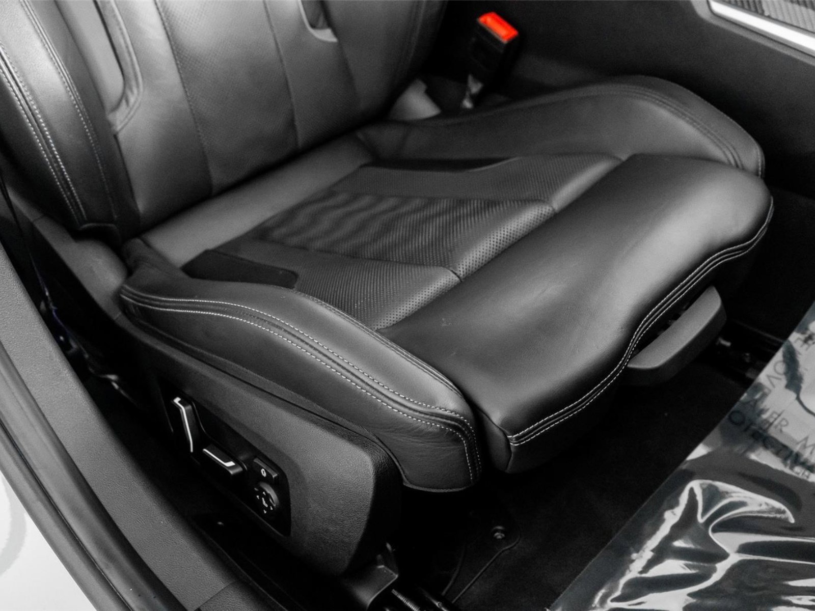 Used 2024 BMW M3 Competition w/ Executive Package image 35