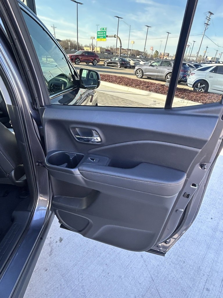 Used 2025 Honda Ridgeline RTL image 12