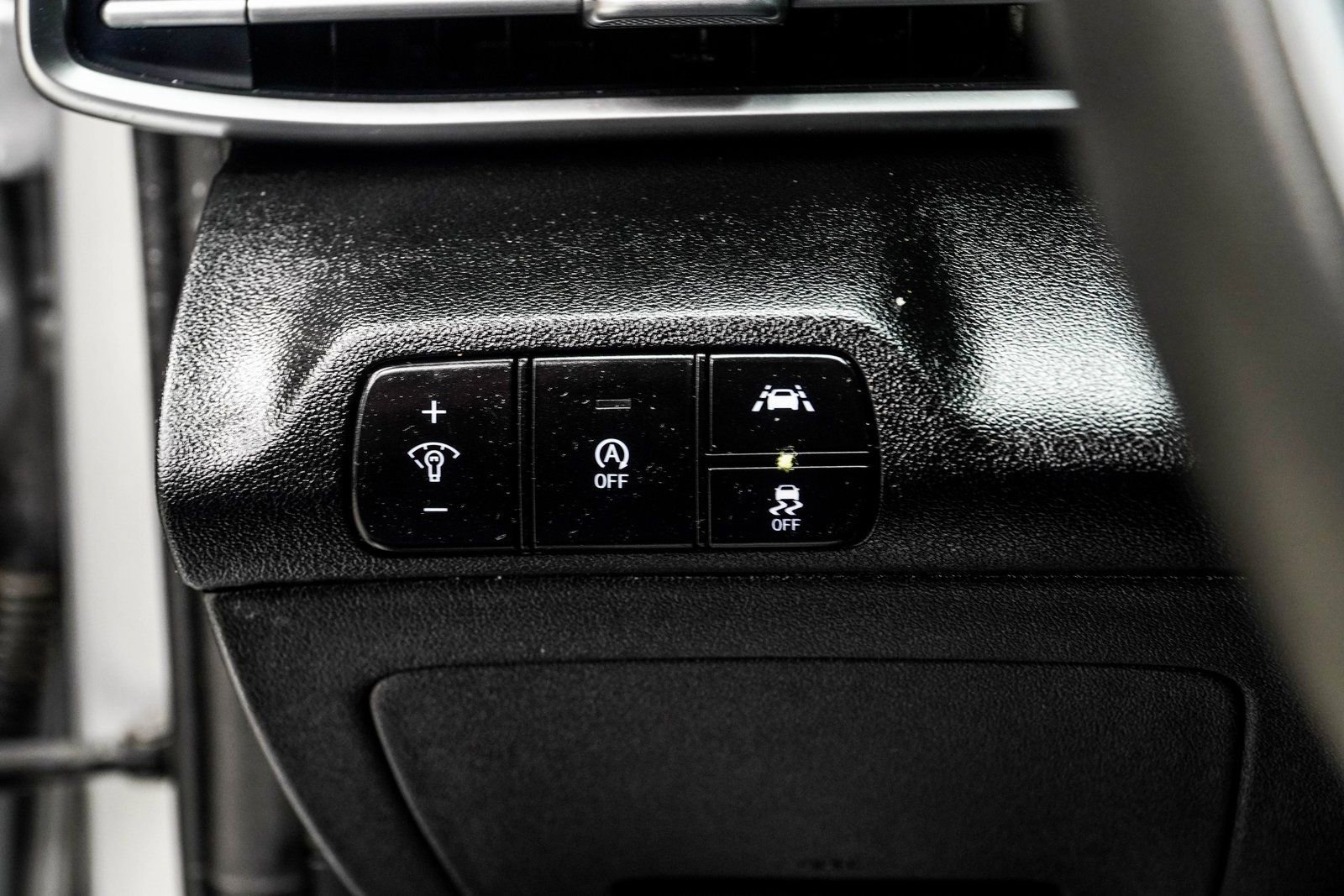 Used 2021 Hyundai Elantra SE image 24